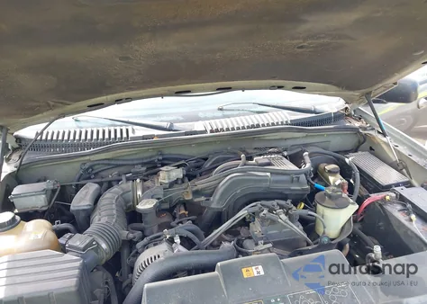 2002 Ford Explorer Limited from USA, damaged, VIN 1FMDU65E82UA59172